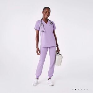 Figs Women's Scrub Set - Lavender Dew